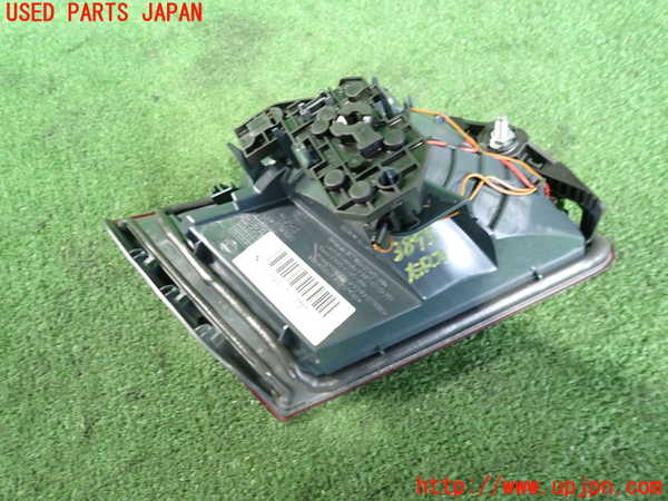 2UPJ-9238951550]BMW 523i(XG20)右リアフィニッシャー 中古 (F10)_2