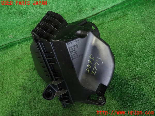 2UPJ-9238952560]BMW 523i(XG20)エアクリーナーボックス 中古 (F10)_4