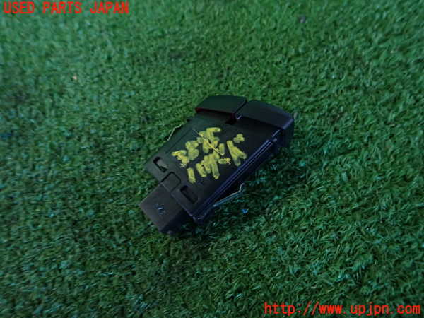 2UPJ-9238956290]BMW 523i(XG20)ハザードスイッチ 中古 (F10)_2