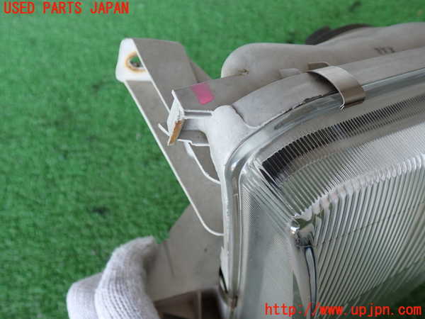 2UPJ-9238961132]ハイラックスサーフ(RZN185W)左ヘッドライト ハロゲン (ジャンク品) 中古_2