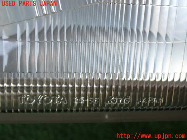 2UPJ-9238961132]ハイラックスサーフ(RZN185W)左ヘッドライト ハロゲン (ジャンク品) 中古_4