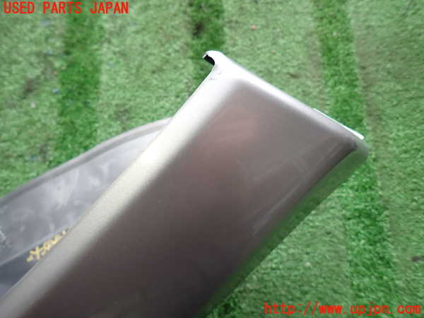 2UPJ-9238961454]ハイラックスサーフ(RZN185W)右リアマッドガード(泥除け) 中古_2