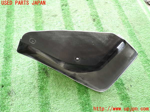 2UPJ-9238961454]ハイラックスサーフ(RZN185W)右リアマッドガード(泥除け) 中古_5