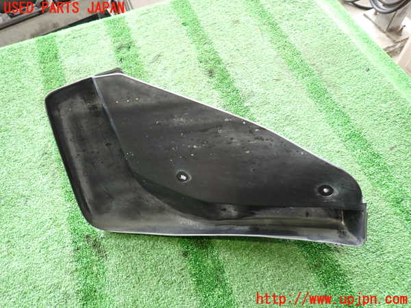 2UPJ-9238961456]ハイラックスサーフ(RZN185W)左リアマッドガード(泥除け) 中古_5