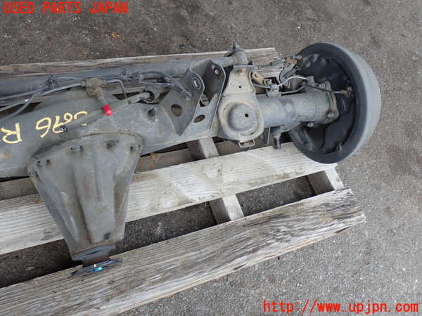 2UPJ-9238964400]ハイラックスサーフ(RZN185W)リアデフホーシング 中古_3