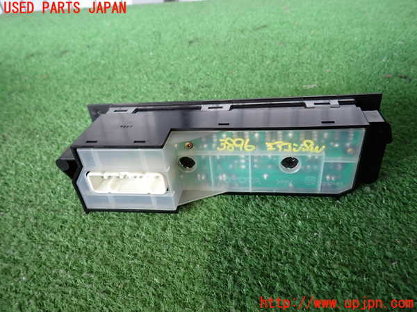 2UPJ-9238966066]ハイラックスサーフ(RZN185W)エアコンスイッチ1 中古_2