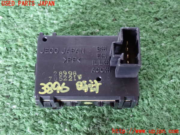 2UPJ-9238967850]ハイラックスサーフ(RZN185W)時計 中古_2