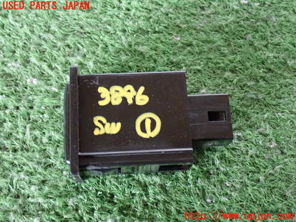 2UPJ-9238966306]ハイラックスサーフ(RZN185W)スイッチ1 中古_2