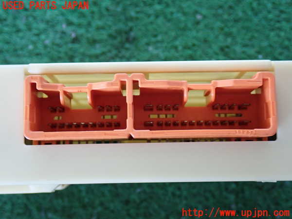 2UPJ-9238966146]ハイラックスサーフ(RZN185W)コンピューター1 中古_2