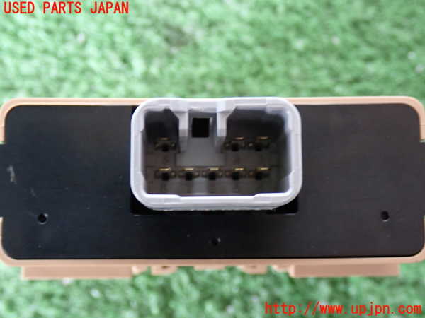 2UPJ-9238966148]ハイラックスサーフ(RZN185W)コンピューター3 (ANTENNA RELAY) 中古_2
