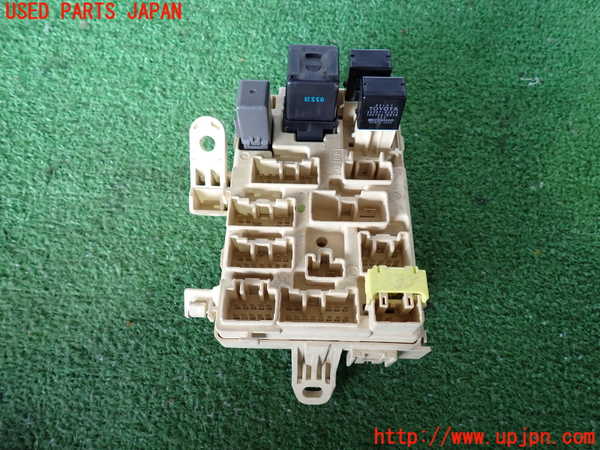 2UPJ-9238966742]ハイラックスサーフ(RZN185W)ヒューズボックス2 中古_2