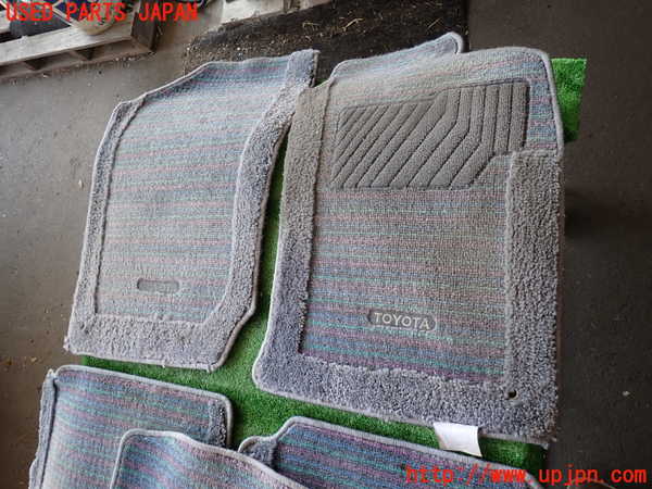 2UPJ-9238967800]ハイラックスサーフ(RZN185W)フロアマット 中古_2