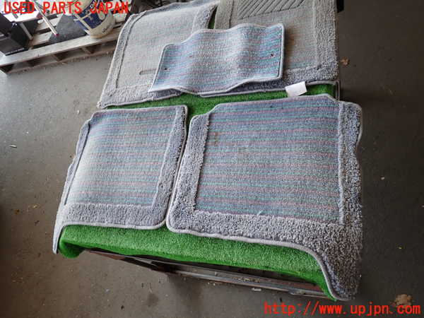 2UPJ-9238967800]ハイラックスサーフ(RZN185W)フロアマット 中古_3