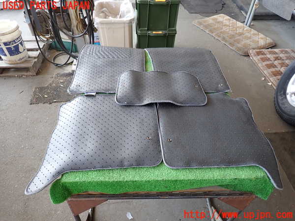 2UPJ-9238967800]ハイラックスサーフ(RZN185W)フロアマット 中古_4