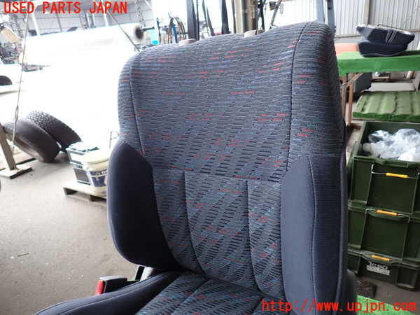 2UPJ-9238967065]ハイラックスサーフ(RZN185W)助手席シート 中古_3