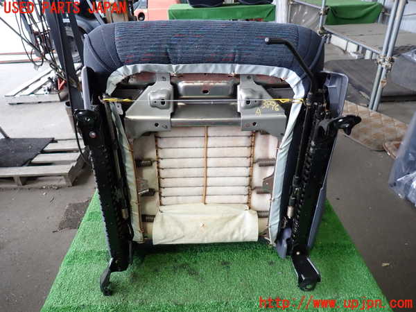 2UPJ-9238967065]ハイラックスサーフ(RZN185W)助手席シート 中古_5