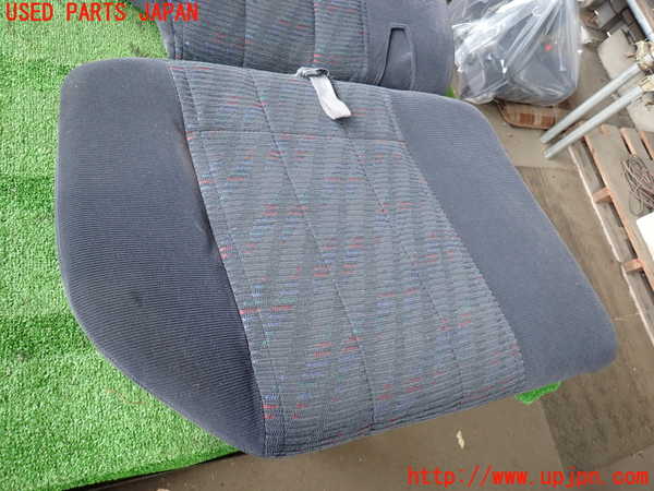 2UPJ-9238967405]ハイラックスサーフ(RZN185W)右リアシート 中古_2