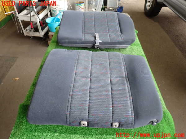 2UPJ-9238967405]ハイラックスサーフ(RZN185W)右リアシート 中古_4