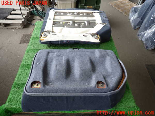 2UPJ-9238967405]ハイラックスサーフ(RZN185W)右リアシート 中古_5