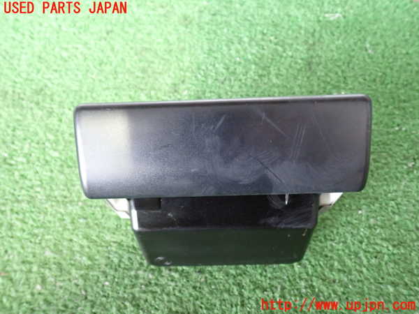 2UPJ-9238967821]ハイラックスサーフ(RZN185W)灰皿1 中古_3
