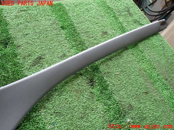 2UPJ-9238967655]ハイラックスサーフ(RZN185W)右フロントピラートリム 中古_3