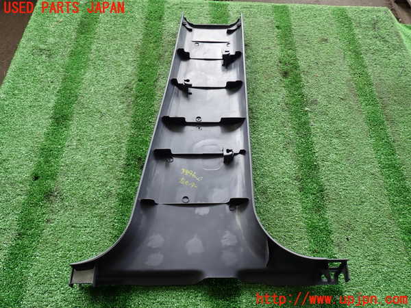 2UPJ-9238967670]ハイラックスサーフ(RZN185W)左センターピラートリム 中古_4