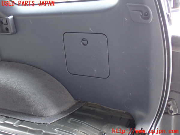 2UPJ-9238967675]ハイラックスサーフ(RZN185W)右リアピラートリム 中古_4