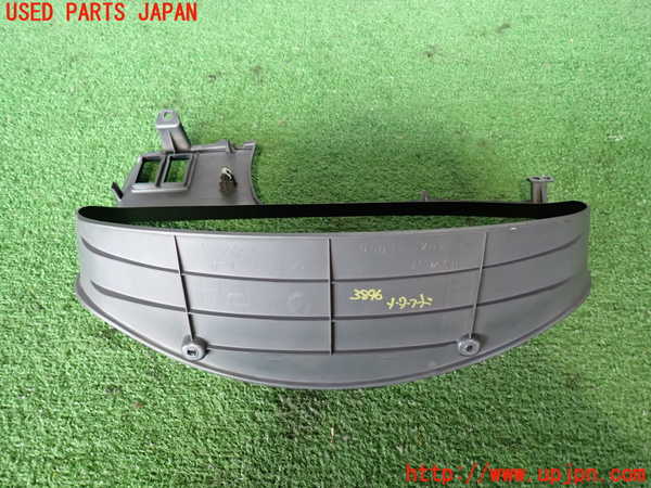 2UPJ-9238967510]ハイラックスサーフ(RZN185W)メーターフード 中古_2