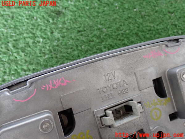 2UPJ-9238966411]ハイラックスサーフ(RZN185W)ルームランプ1 (1列目真中) 中古_2