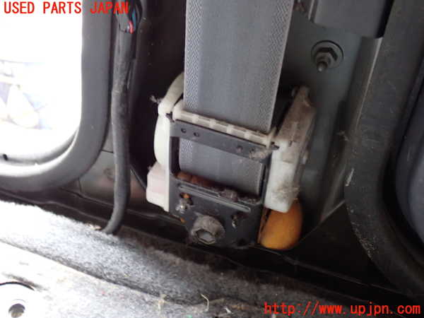 2UPJ-9238967045]ハイラックスサーフ(RZN185W)運転席シートベルト 中古_2