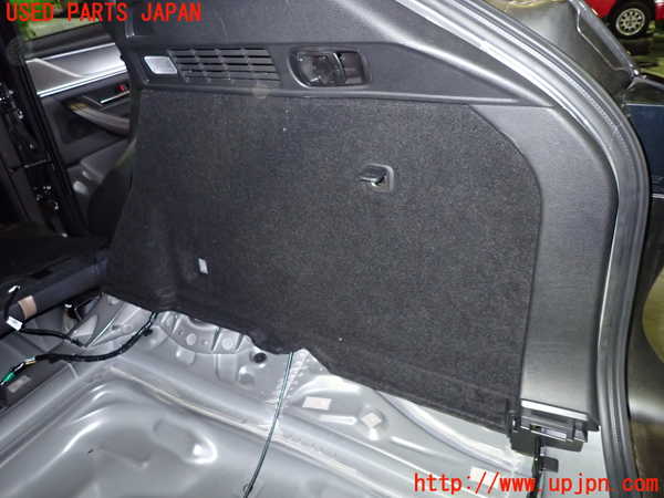 1UPJ-9238977675]CX-60(KH3R3P)右リアピラートリム 中古_3