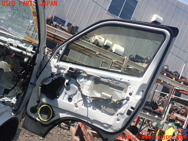 1UPJ-9238981230]レジアスエース(ハイエース200系)(GDH206V)右前ドア 中古(43R-00033 M2H3)_4