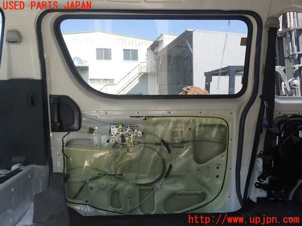1UPJ-9238981290]レジアスエース(ハイエース200系)(GDH206V)右後ドア 中古(43R-007953 M2L3)_4