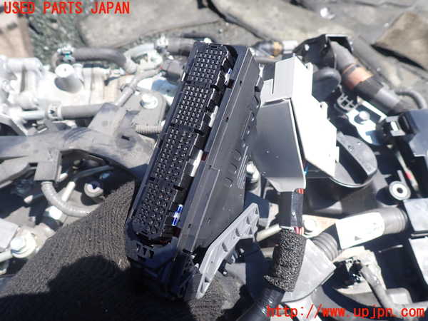 1UPJ-9238982010]レジアスエース(ハイエース200系)(GDH206V)エンジン 1GD-FTV 4WD 中古_3