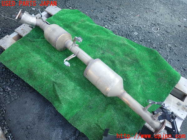 1UPJ-9238982661]レジアスエース(ハイエース200系)(GDH206V)触媒1 中古_3