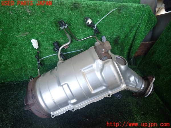 1UPJ-9238982662]レジアスエース(ハイエース200系)(GDH206V)触媒2 中古_2