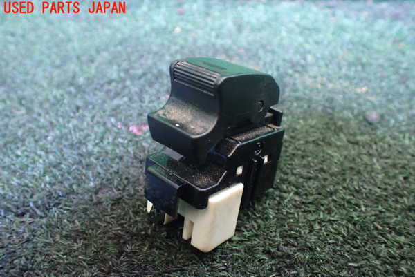 1UPJ-9238986245]レジアスエース(ハイエース200系)(GDH206V)左前パワーウィンドウスイッチ 中古_2
