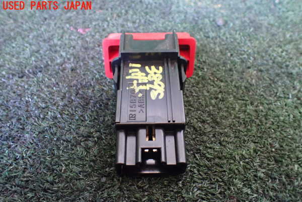 1UPJ-9238986290]レジアスエース(ハイエース200系)(GDH206V)ハザードスイッチ 中古_2