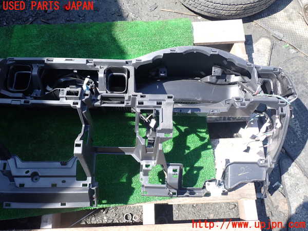 1UPJ-9238987505]レジアスエース(ハイエース200系)(GDH206V)ダッシュボード 中古_2