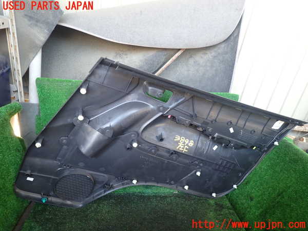 1UPJ-9238981264]レジアスエース(ハイエース200系)(GDH206V)左前ドア内張り 中古_4