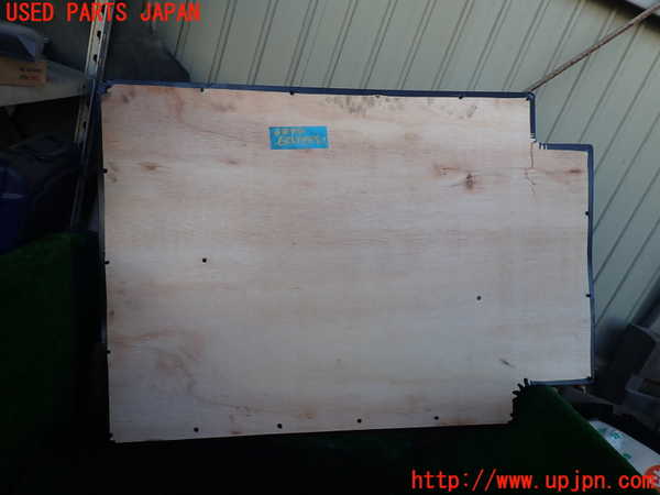 1UPJ-9238981294]レジアスエース(ハイエース200系)(GDH206V)右後ドア内張り (ジャンク品) 中古_4