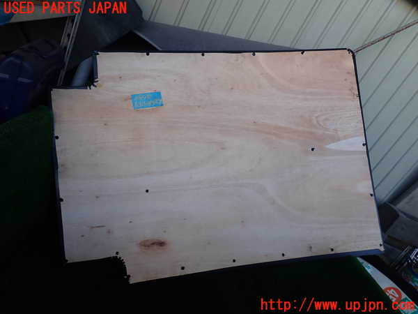 1UPJ-9238981324]レジアスエース(ハイエース200系)(GDH206V)左後ドア内張り (ジャンク品) 中古_4