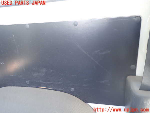 1UPJ-9238987680]レジアスエース(ハイエース200系)(GDH206V)左リアピラートリム (ジャンク品) 中古_2