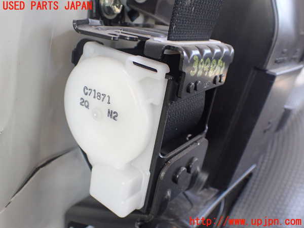 1UPJ-9238987155]レジアスエース(ハイエース200系)(GDH206V)右2列目シートベルト 中古_3