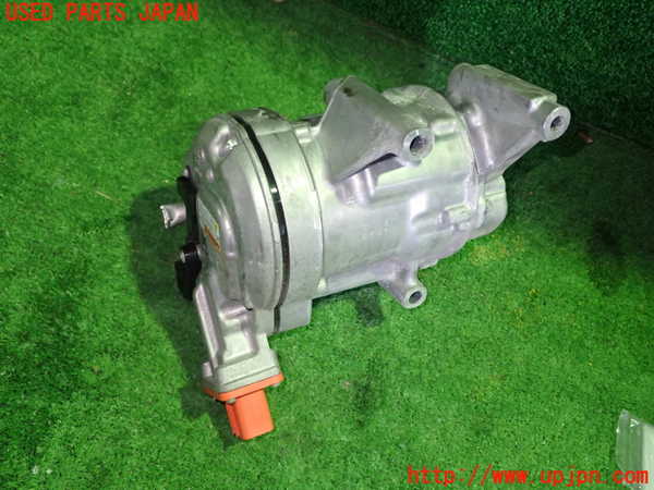 1UPJ-9238996025]ライズ(RAIZE) ハイブリッド(A202A)エアコンコンプレッサー 中古_3