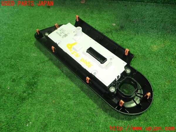 1UPJ-9238996066]ライズ(RAIZE) ハイブリッド(A202A)エアコンスイッチ1 中古_4