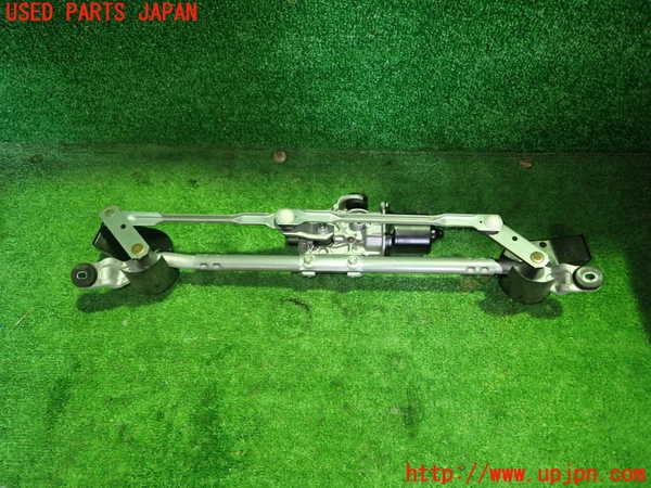 1UPJ-9238996770]ライズ(RAIZE) ハイブリッド(A202A)フロントワイパーモーター 中古_2