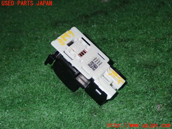 1UPJ-9238996245]ライズ(RAIZE) ハイブリッド(A202A)左前パワーウィンドウスイッチ 中古_2