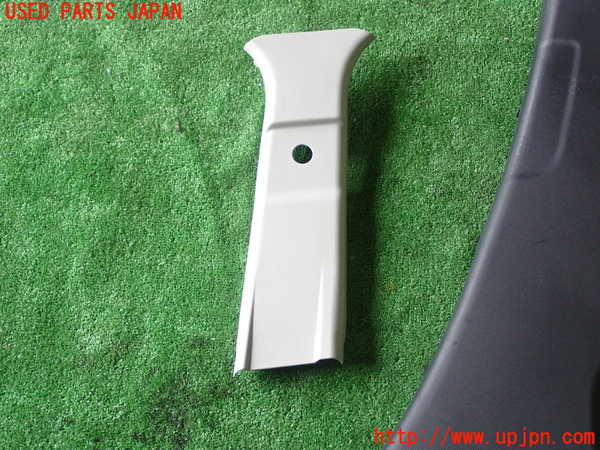1UPJ-9238997665]ライズ(RAIZE) ハイブリッド(A202A)右センターピラートリム 中古_2