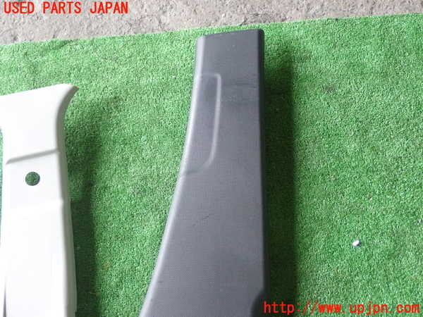 1UPJ-9238997665]ライズ(RAIZE) ハイブリッド(A202A)右センターピラートリム 中古_3